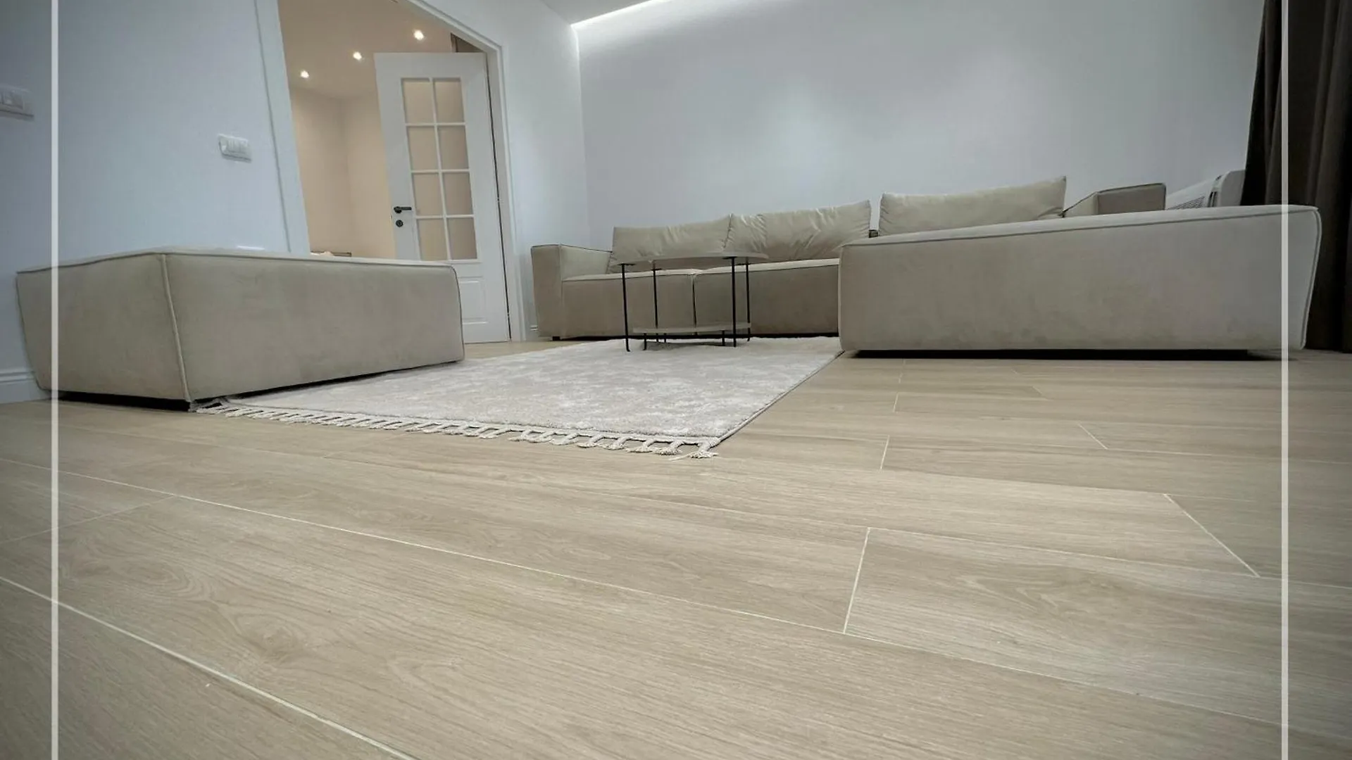 Luxury Apartment - San Pietro Durrës 0*,